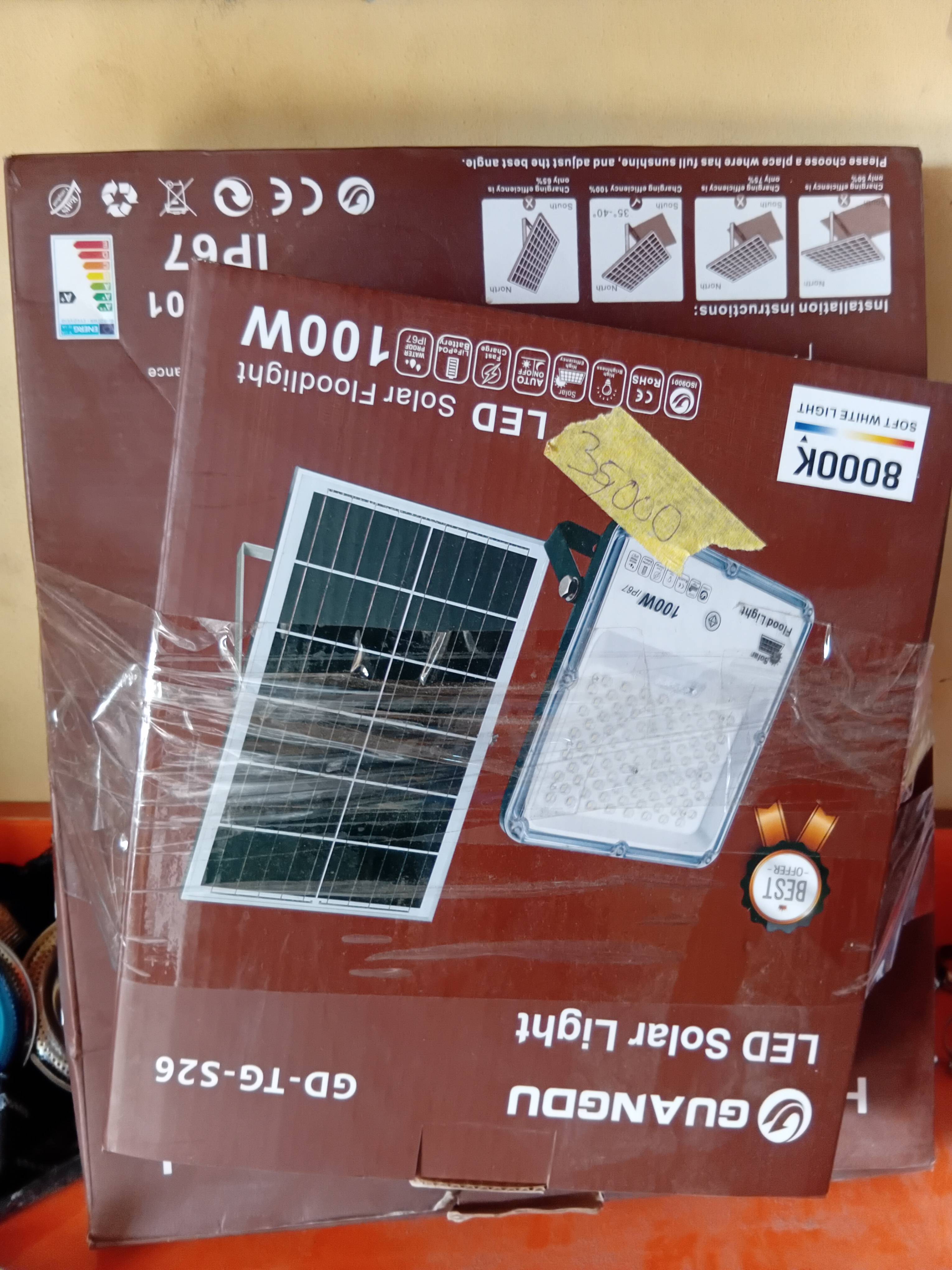 Guangdu LED Solar Floodlight 100W