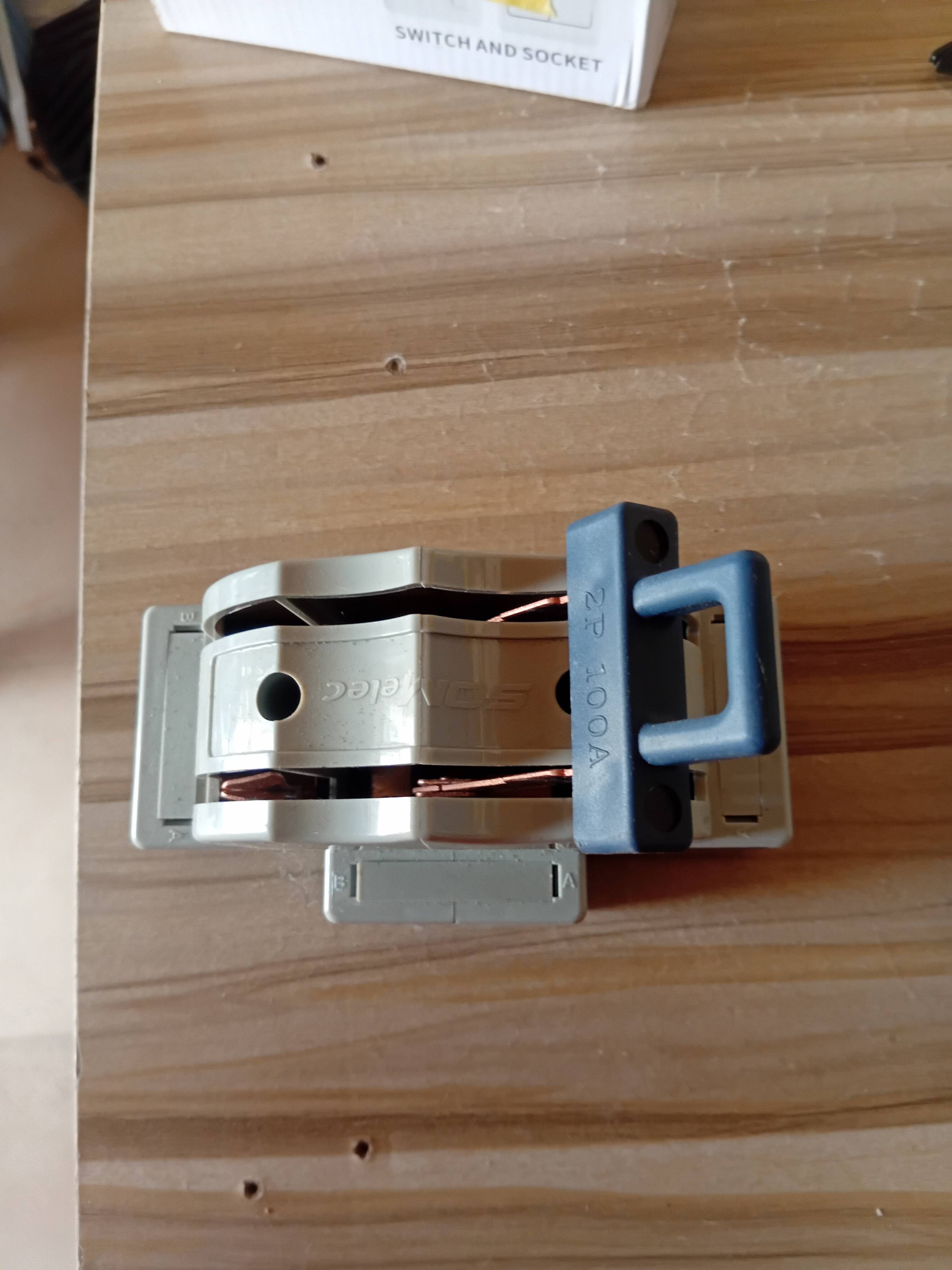 100A Knife Switch Change Over
